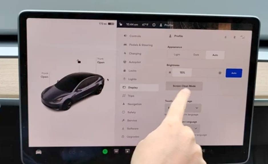 Turn on the Screen Clean Mode