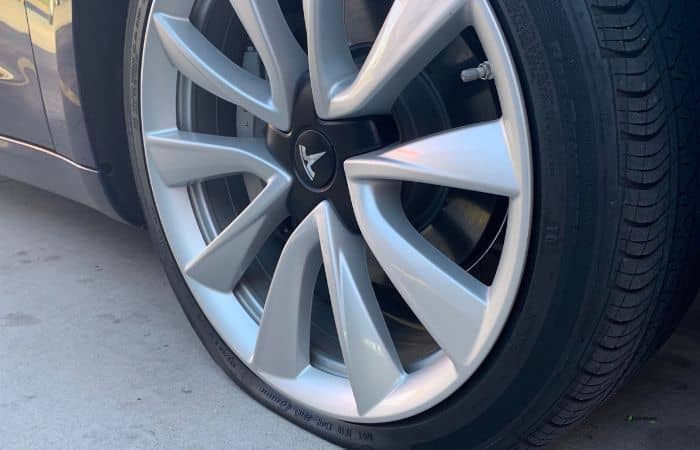 Alternative Options to Tesla Roadside Assistance for Flat Tire 